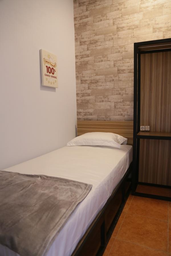 Hotel Morning Sun Surabaya Exterior foto